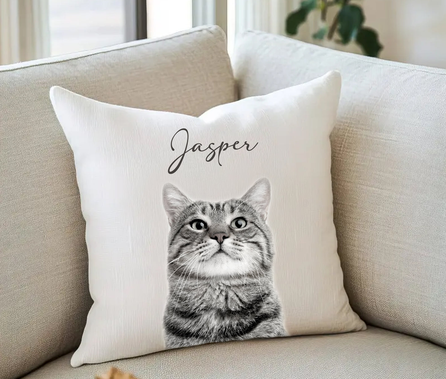 Snuggle Buddy Perfect Gift: Personalized Pet Cushion with Your Pet's Image & Name